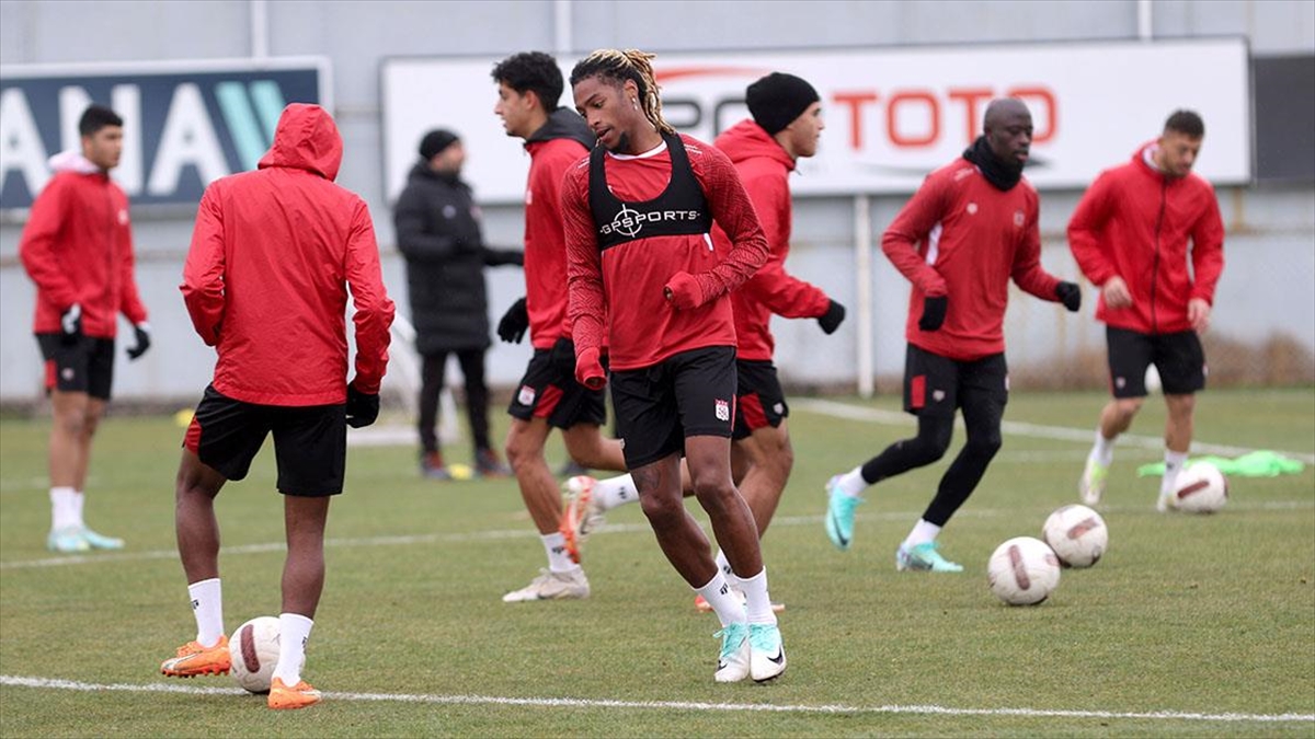 Sivasspor Ligde Galibiyete Hasret Kaldı