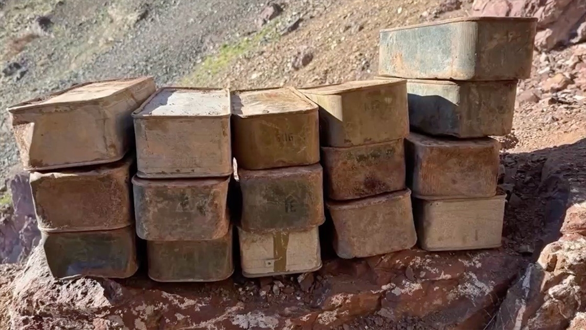 Irak'ın Kuzeyinde 16 Sandık İçerisinde 800 Doçka Mühimmatı Ele Geçirildi