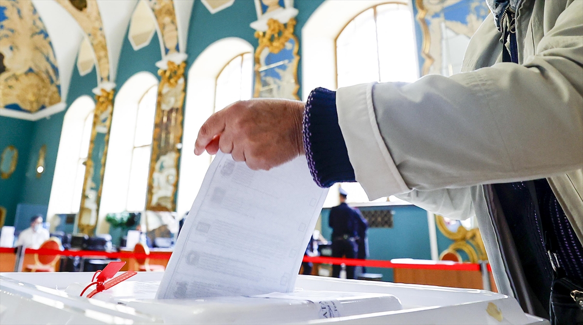 Rusya'da Devlet Başkanı Seçimi 17 Mart'ta Yapılacak