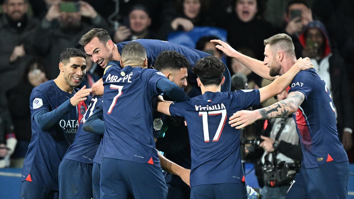 Psg'nin Yüzde 12,5'luk Hissesi 4,25 Milyar Avroya Satıldı