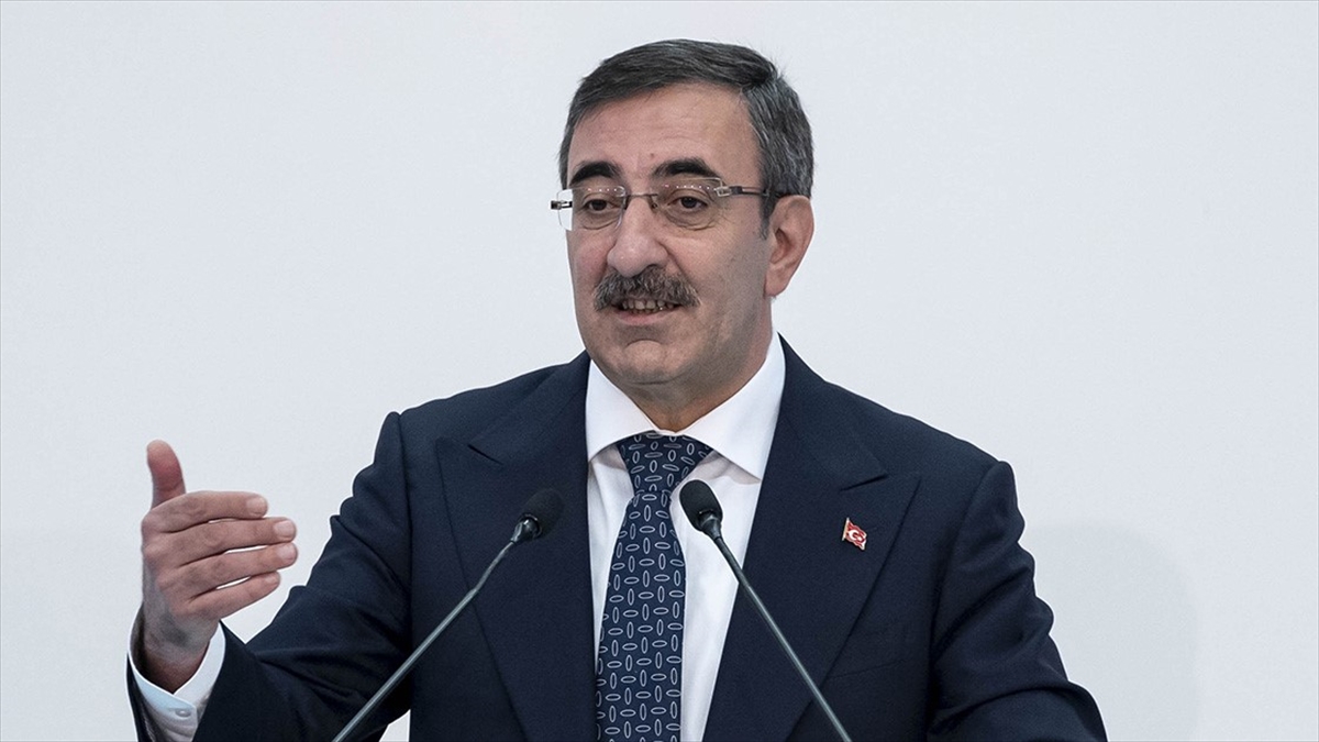 Cumhurbaşkanı Yardımcısı Yılmaz: Enflasyonu Düşürmeye Yönelik Politikalarımız Yatırım Ortamını İyileştirmektedir