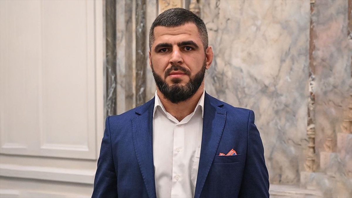 Dünya Şampiyonu Güreşçi Azizov, Spor Camiasının Filistin'e Desteğini Anlattı