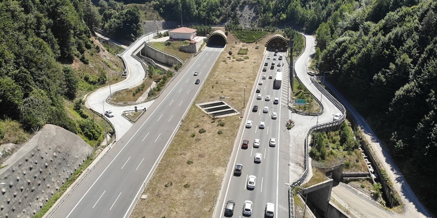 Anadolu Otoyolu'nda Bayram Yoğunluğu