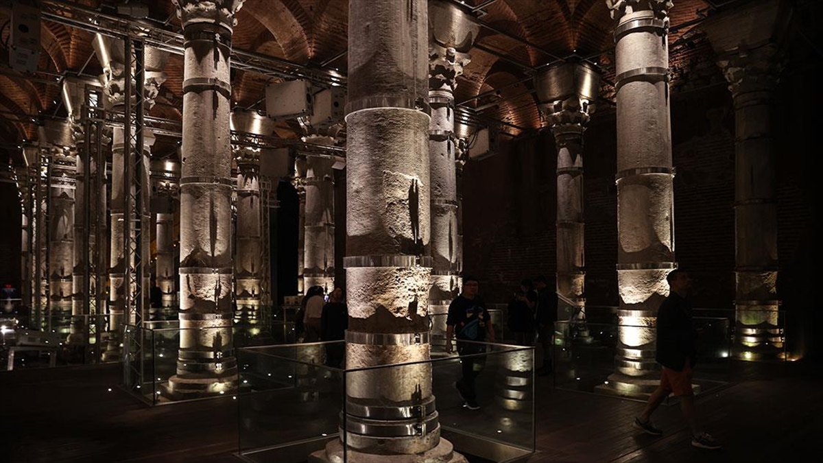 Yüzlerce Yıllık Bizans Sarnıçları Döneminin Mimarisine Işık Tutuyor