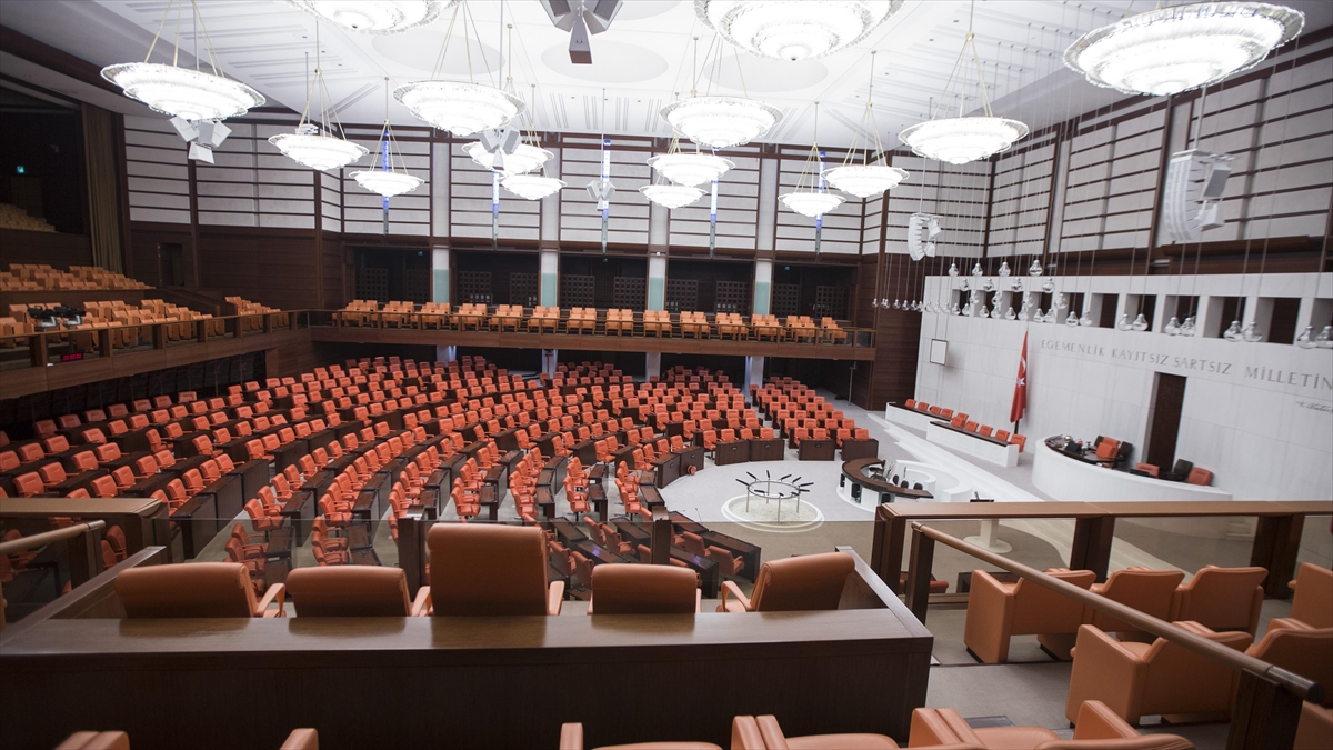 Meclis'te 733 Dokunulmazlık Fezlekesi Bulunuyor