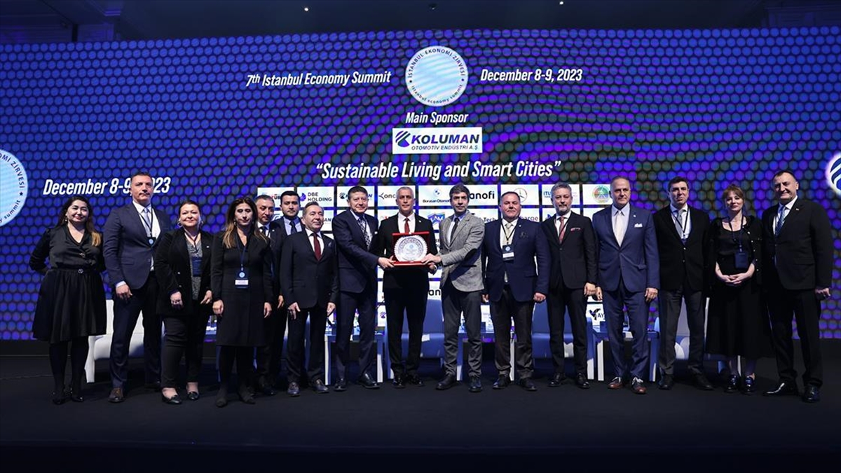 İstanbul Ekonomi Zirvesi Bugün Sona Eriyor