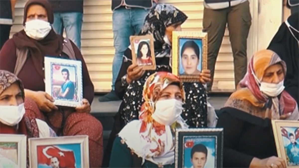 "sesler Ve Yüzler" Boğaziçi Film Festivali'nde Gösterildi