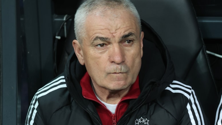 Beşiktaş'tan Rıza Çalımbay'a geçmiş olsun mesajı