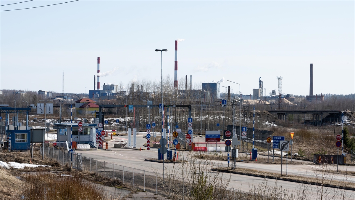 Finlandiya Hükümeti Rusya Sınırındaki İki Kontrol Noktasını Yeniden Açma Kararı Aldı