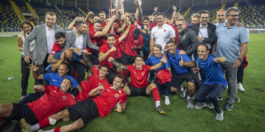 Gençlerbirliği Kupasını Aldı