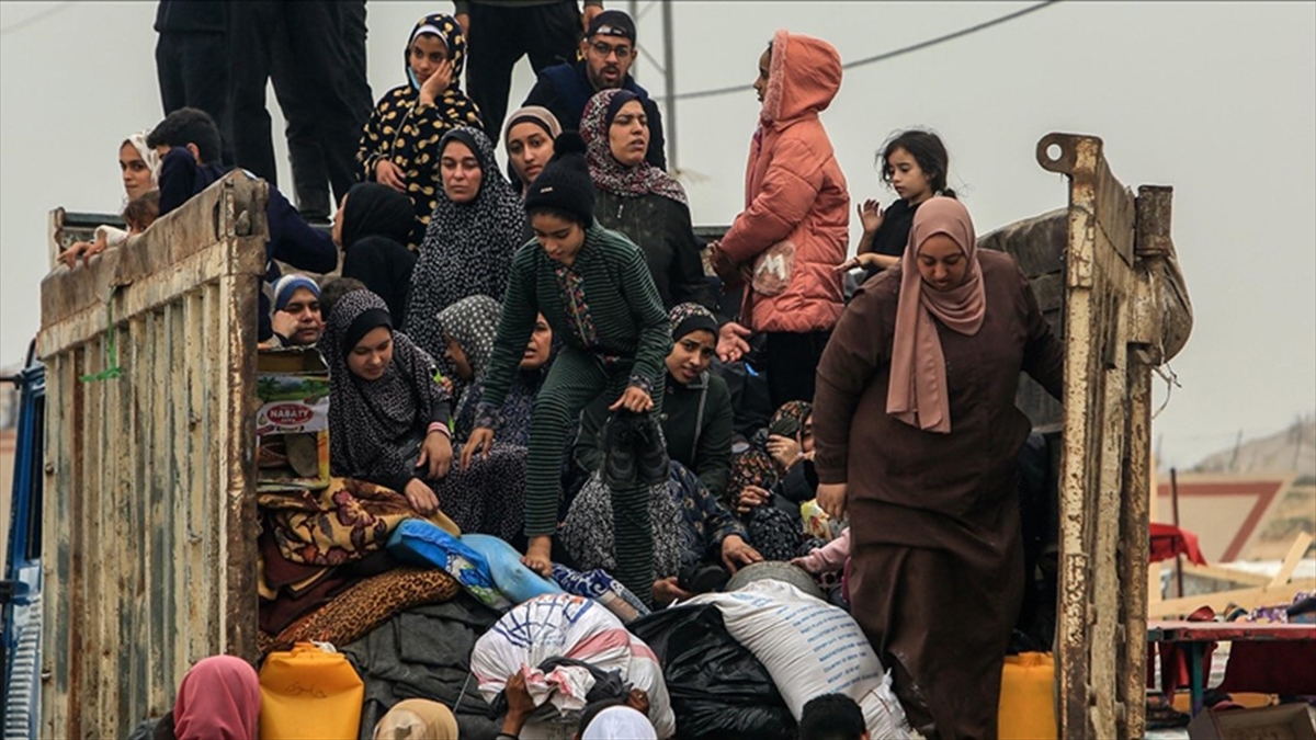 İsrail, Gazze'nin Güneyine Sıkıştırdığı Filistinlileri Mısır'a Sürmek İstiyor