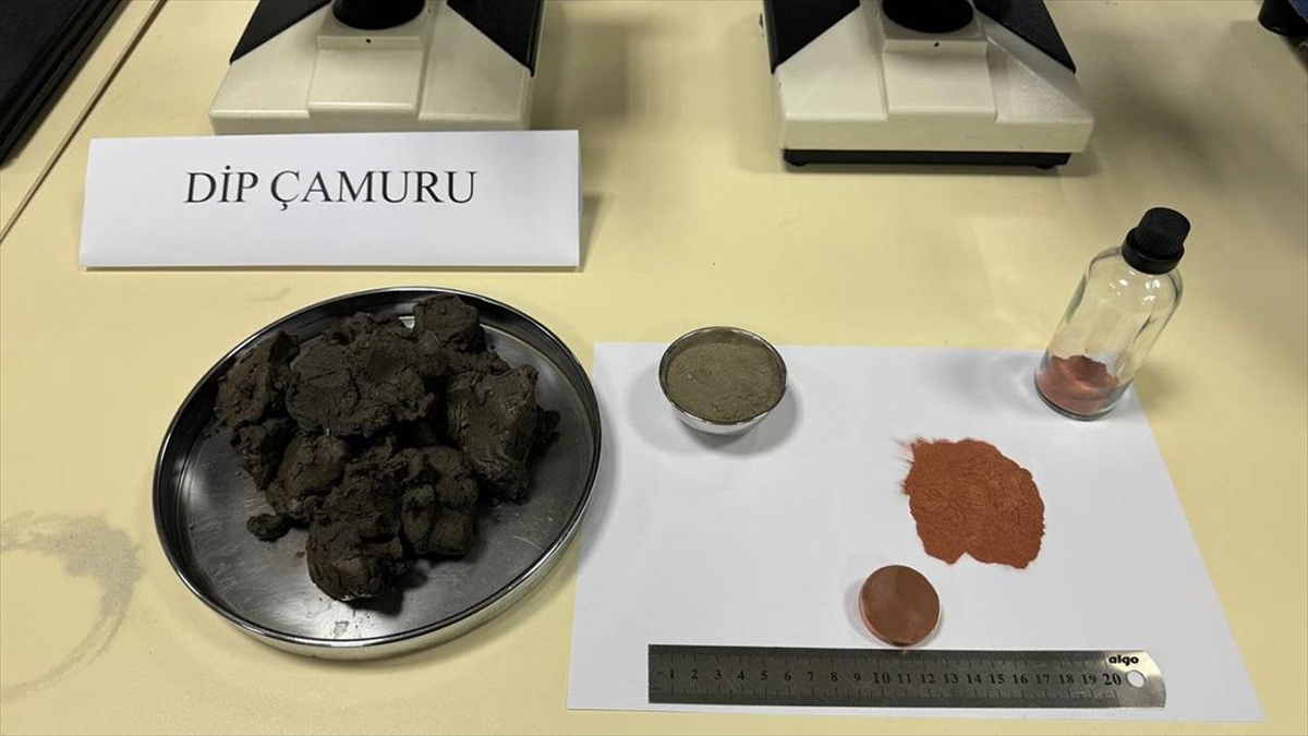 İzmit Körfezi'nin Dip Çamurundan Balata Üretildi