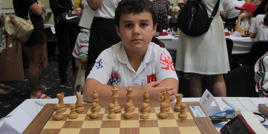 8 Yaşında '8'de 8' Yaparak Avrupa Şampiyonu Oldu