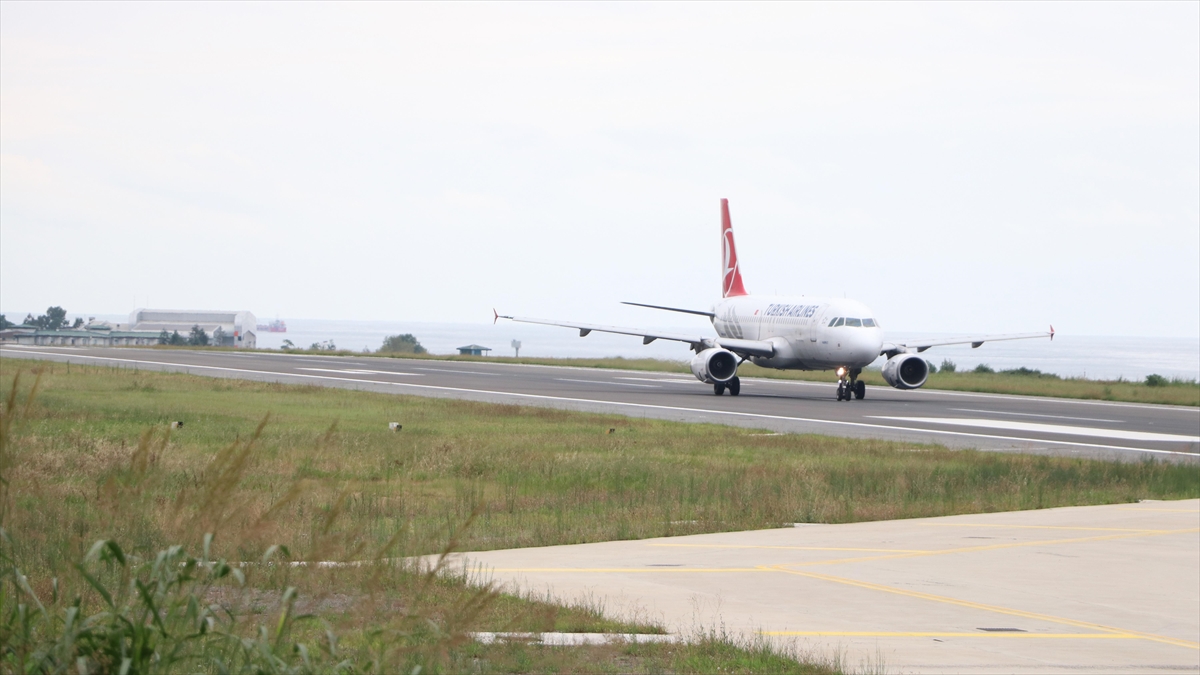 Trabzon Havalimanı Pist Onarım Çalışmaları Nedeniyle Yarın 6 Saat Uçuşlara Kapatılacak