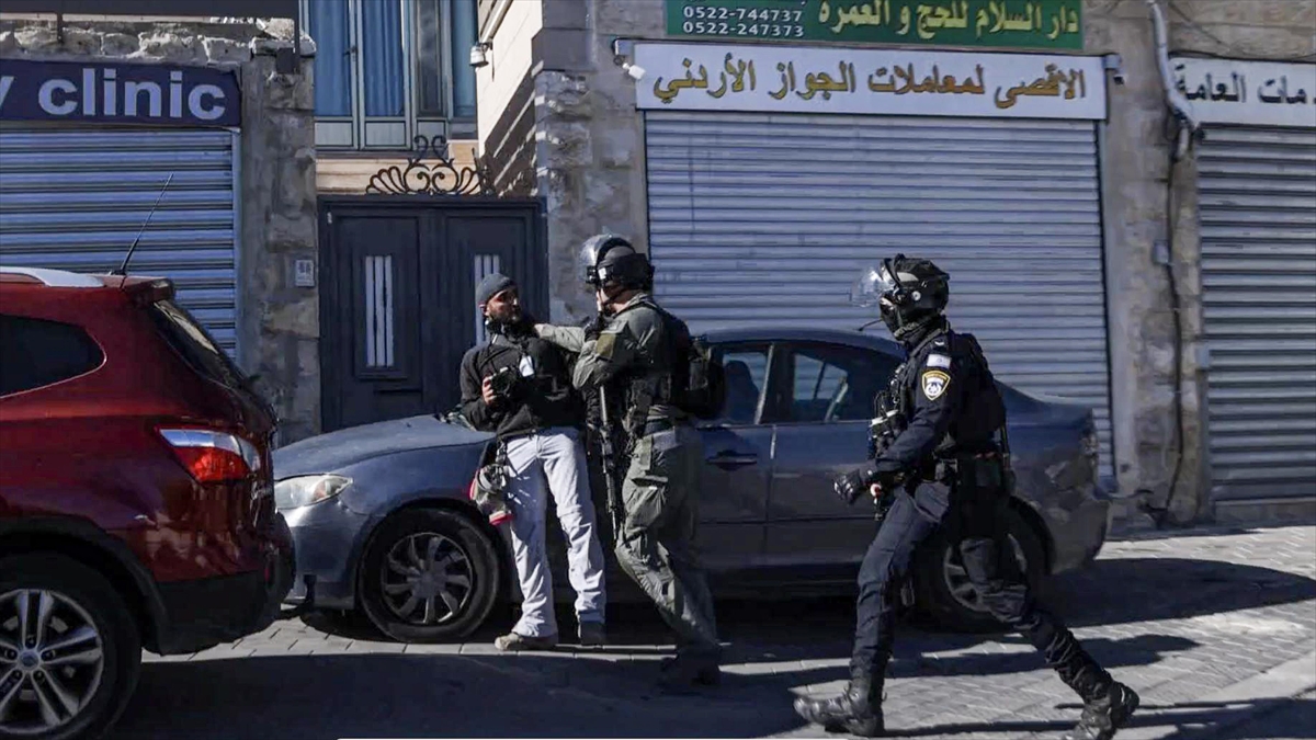 İngiltere'den Gazetecilere Yönelik Saldırılar Konusunda Uyarı