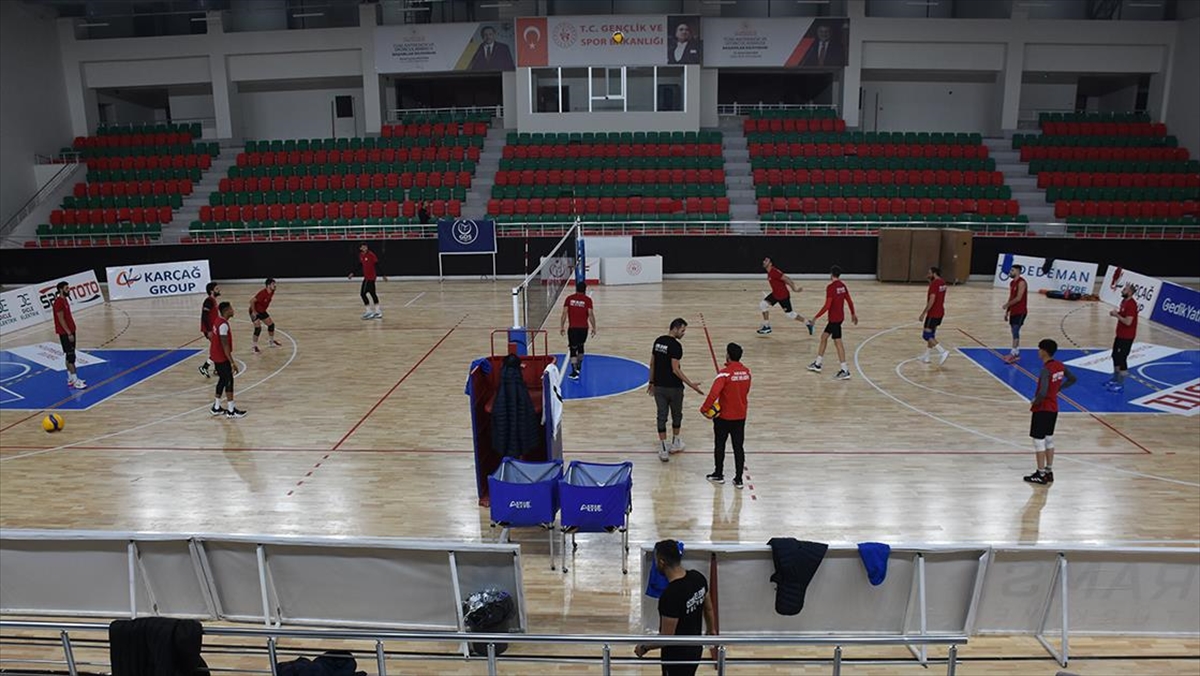 Cizre Belediyespor Erkek Voleybol Takımı, Son Haftalardaki Çıkışını Sürdürmek İstiyor