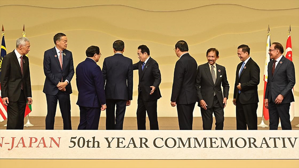 Çinli Firmaların "pazar Payını" İşaret Eden Tayland'dan, Japon Firmalara "hızlı Karar" Çağrısı