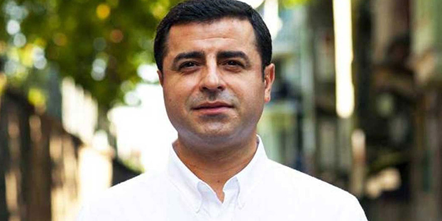 Selahattin Demirtaş'tan Siyasi Tutuklulara Özgürlük Mesajı