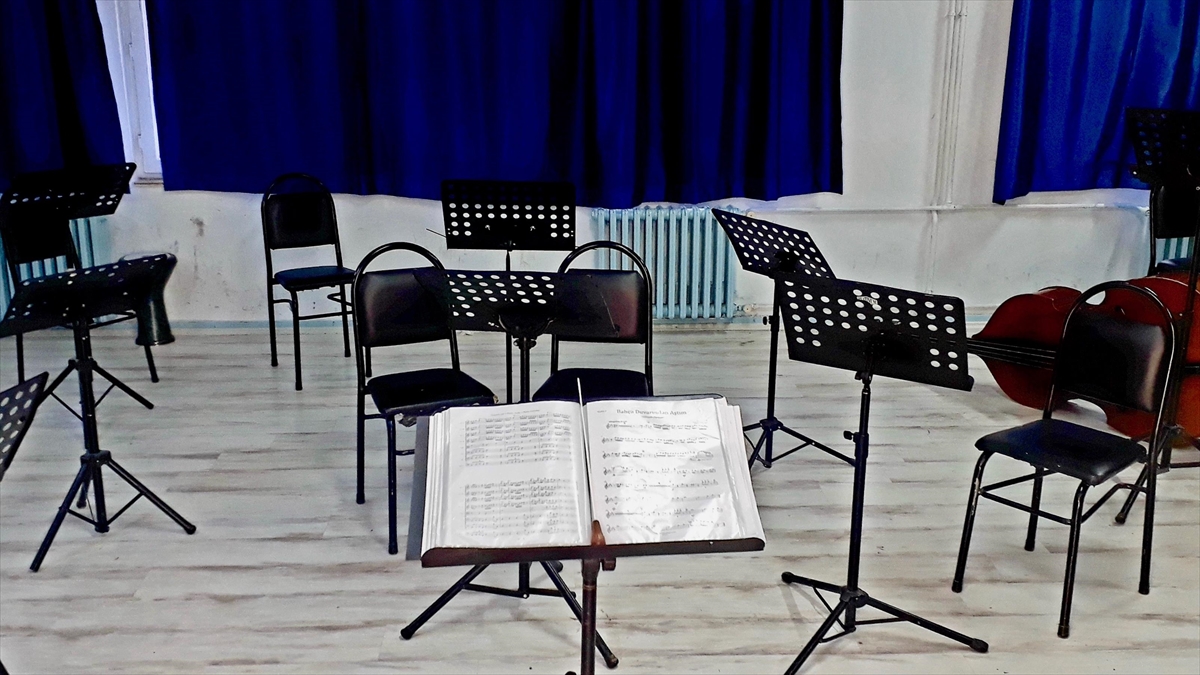 Lise Öğrencileri, "sanat Eğitimi" Dersini Beş Alanda Uygulamalı Öğrenecek