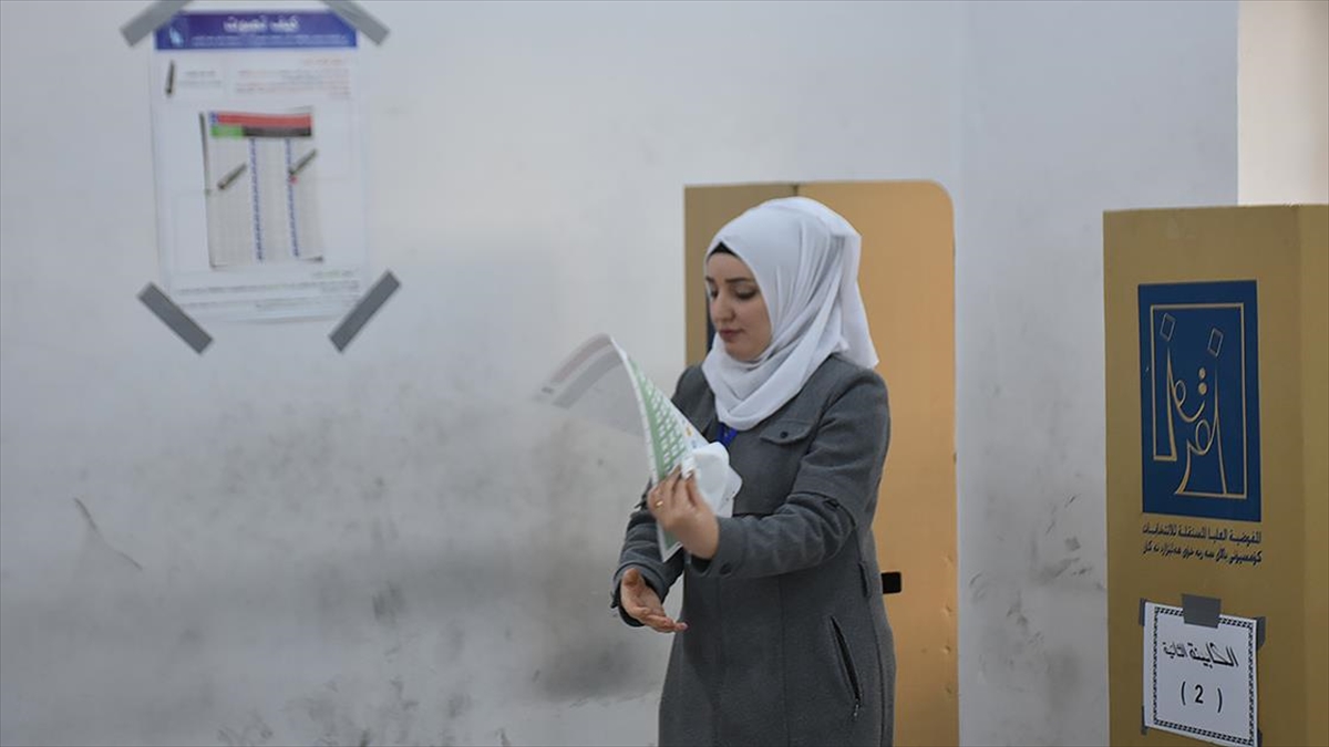 Kerkük'te Halk 18 Yıl Sonra Yerel Seçimler İçin Sandık Başında