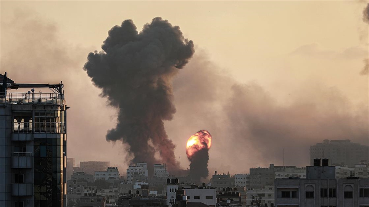 Fransa Filistin Dayanışma Derneğine Göre İsrail'in Fransız Dışişleri Mensubunu Öldürmesinden Fransa Sorumlu