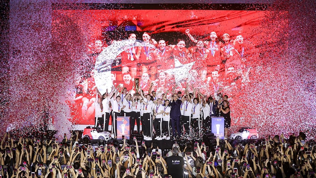 Cumhuriyet’in 100. Yılında Dünya Voleyboluna Türkiye Damgası