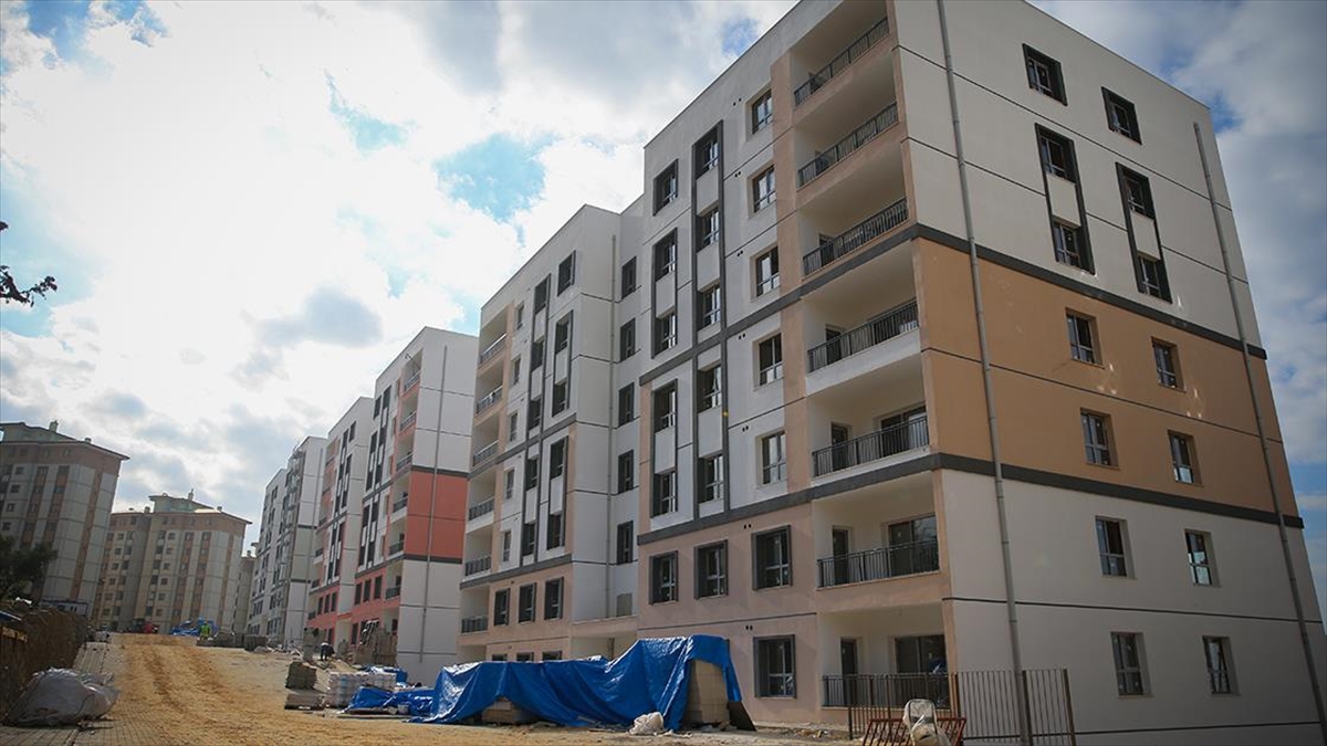 İskenderun'daki 3 Bin 986 Deprem Konutunun İnşası Sürüyor