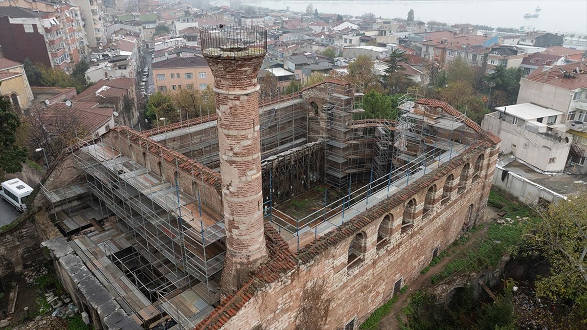 Ayasofya'dan Daha Eski Yapı Studios Manastırı'nda Restorasyon Öncesi Projelendirme Çalışmaları Yapılıyor