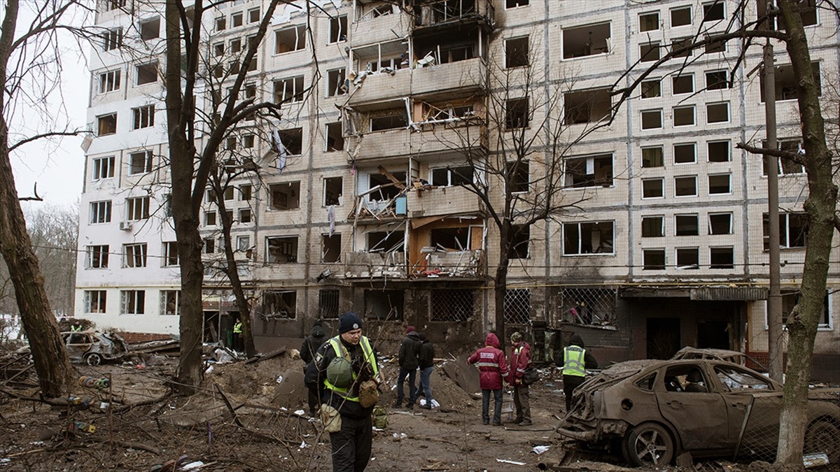 Bm, Rusya İle Savaşın Sürdüğü Ukrayna'da En Az 10 Bin Sivilin Öldüğünü Açıkladı