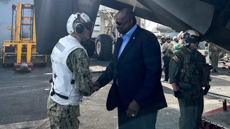 ABD’den Akdeniz’de gövde gösterisi