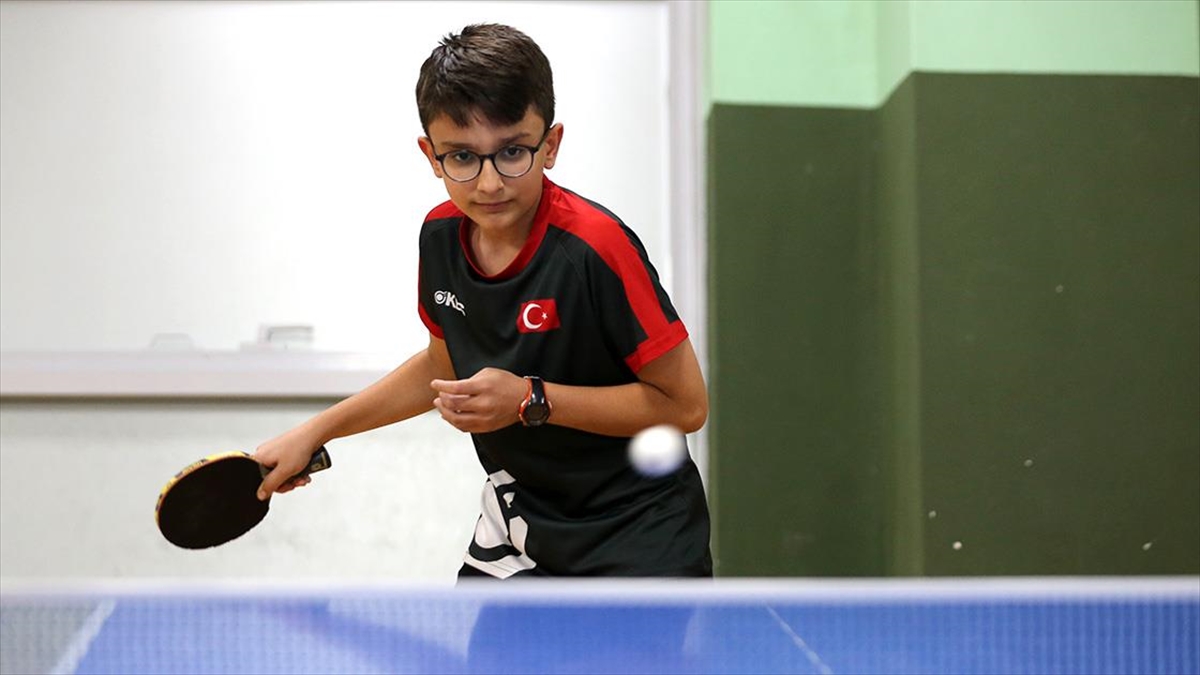 Masa Tenisinde Avrupa'nın En Yetenekli Sporcuları Listesine Giren Ali Enes'in Hedefi Büyük