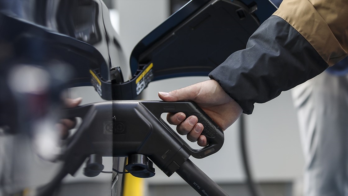 Elektrikli Otomobil Satışlarının 2024'te Vites Yükseltmesi Bekleniyor