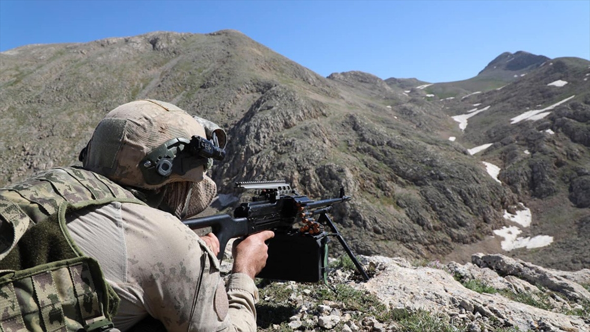 Yıl İçerisinde Etkisiz Hale Getirilen Terörist Sayısı 2 Bin 120'ye Ulaştı