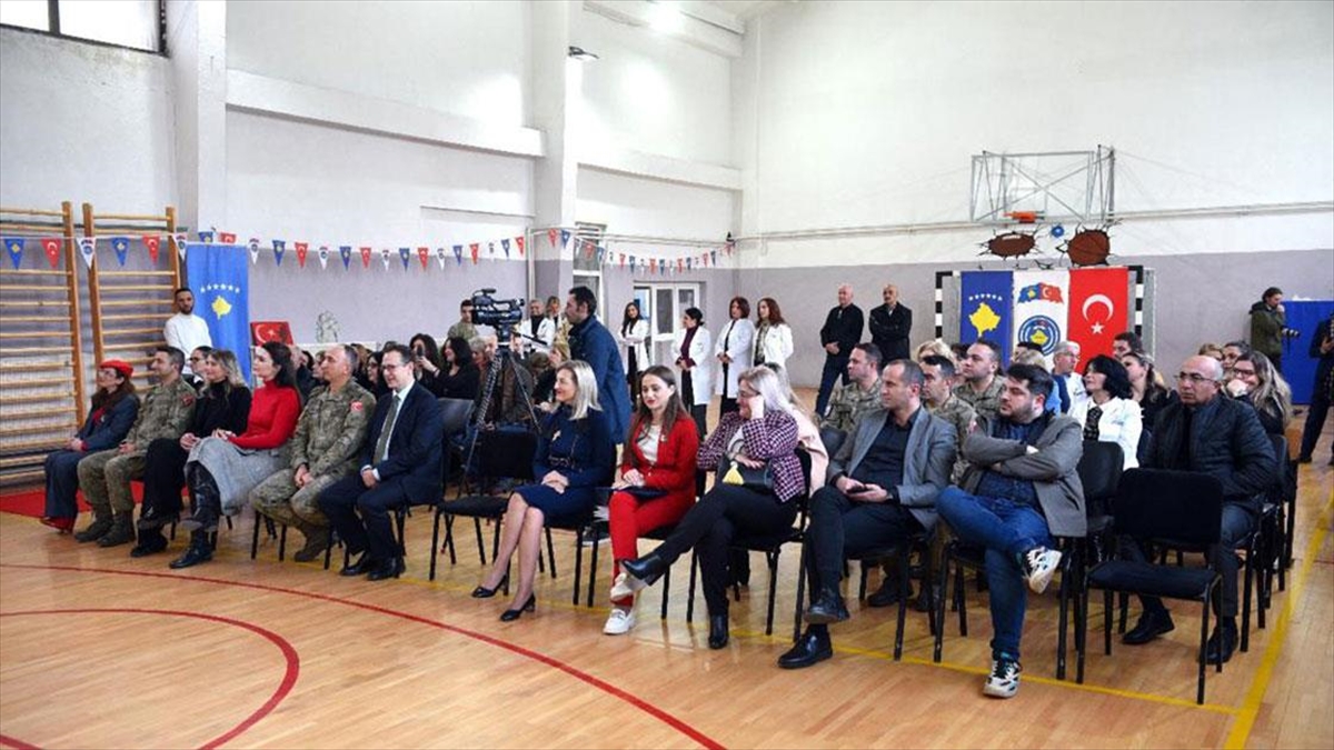 Mehmetçik, Kosova'da Eğitim Alanındaki Desteklerine Devam Ediyor