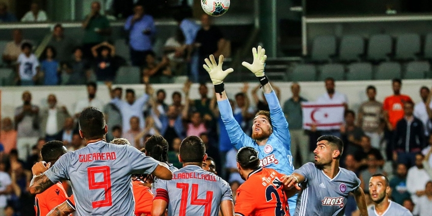 Medipol Başakşehir Deplasmanda Tur Peşinde