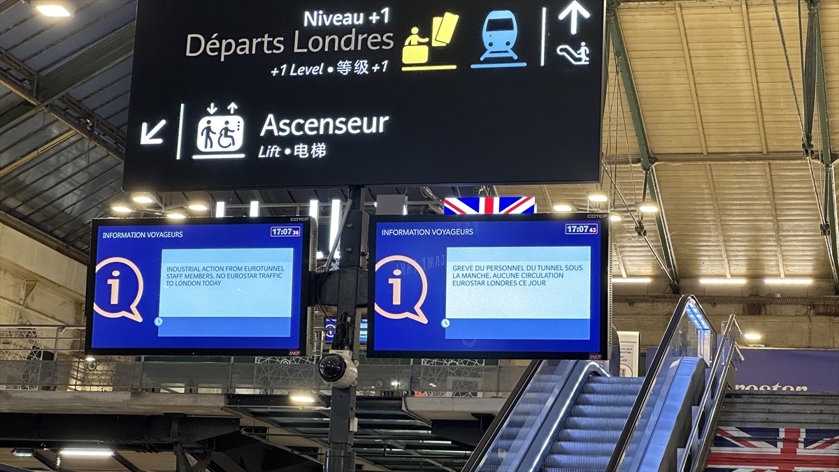 Manş Tüneli İşçilerin Grevi Nedeniyle Trafiğe Kapatıldı