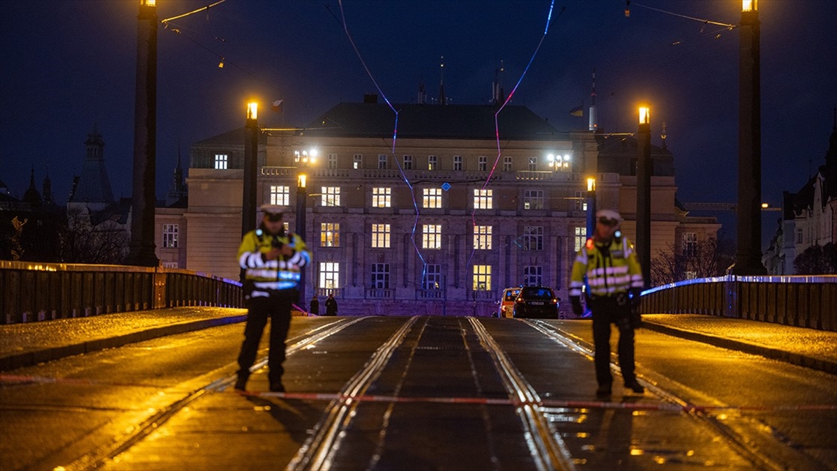 Çekya’da Polis, 14 Kişinin Ölümüne Neden Olan Üniversite Saldırısının Nedenini Araştırıyor