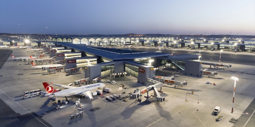 İstanbul Havalimanı'ndan Saatte 53,5 Sefer Yapıldı