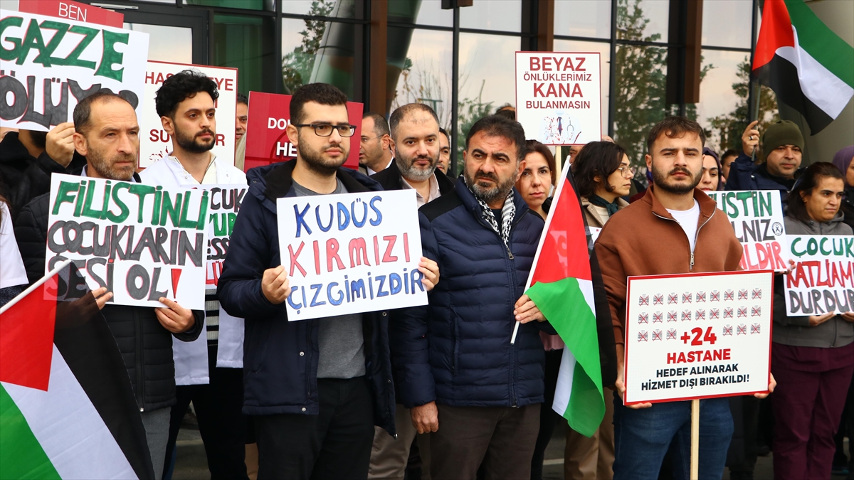 Tekirdağ'da Sağlık Çalışanları Gazze İçin "sessiz Yürüyüş" Gerçekleştirdi