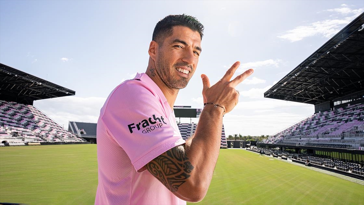 Inter Miami, Luis Suarez'i Renklerine Bağladı