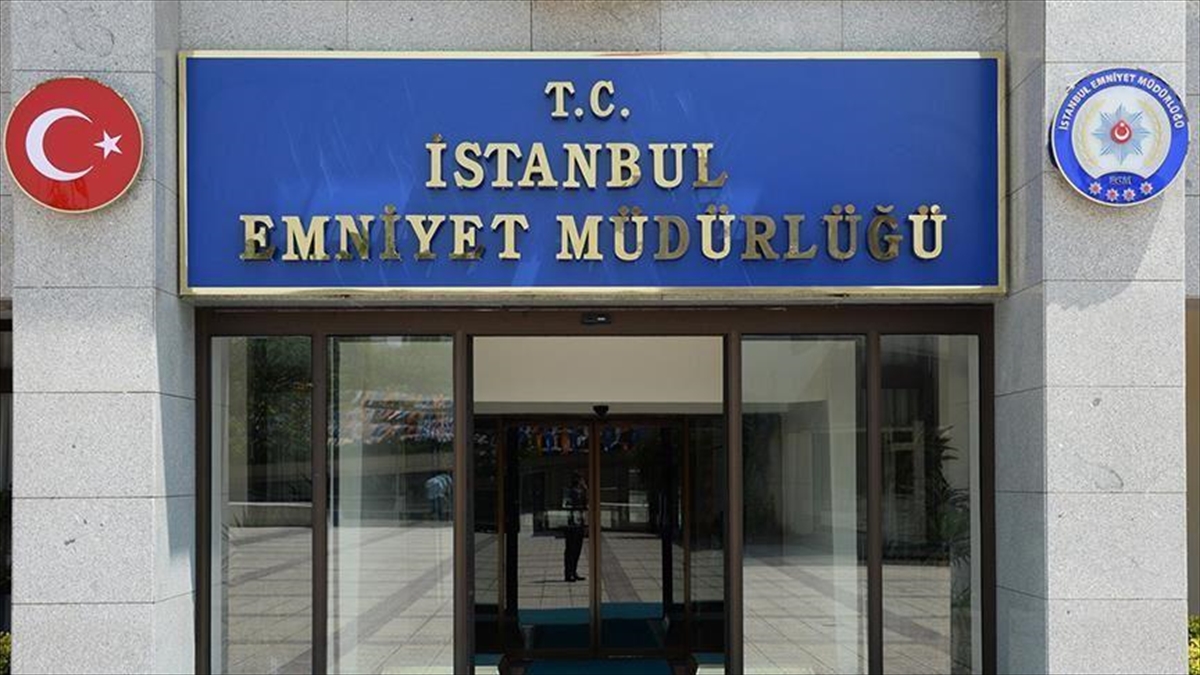 Eski Polisle Arbede Yaşayan Avcılar Emniyet Müdürü Özburun Görevinden Alındı