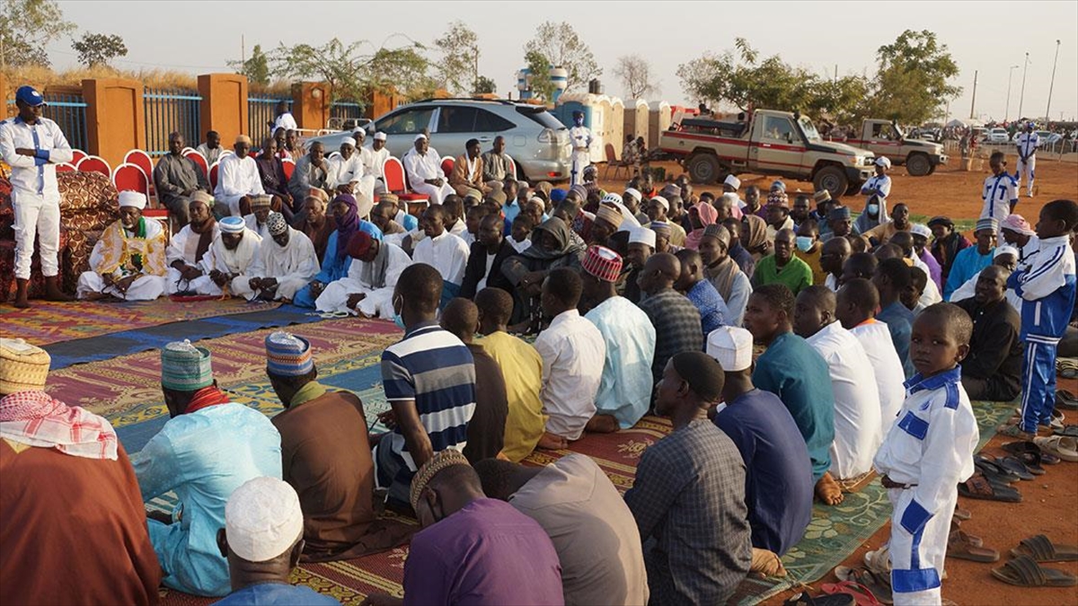 Fransız Askerleri Nijer'den Ayrıldı