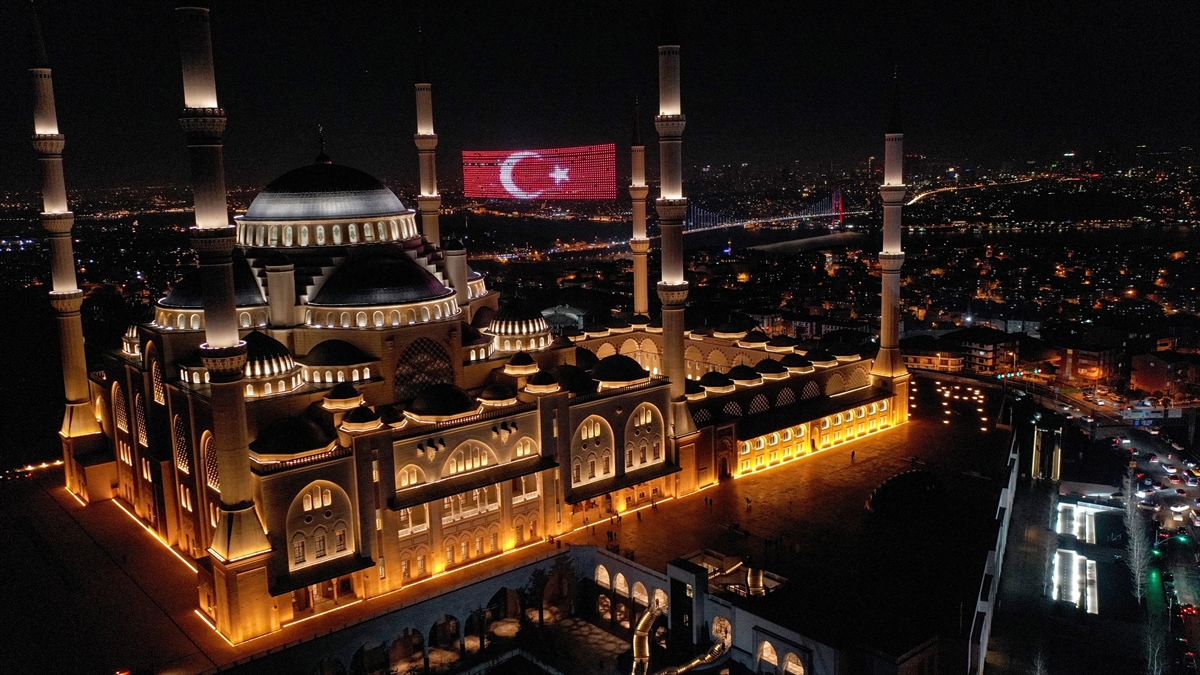 Şehitler İçin Sabah Namazında Tüm Camilerde Dua Edilecek