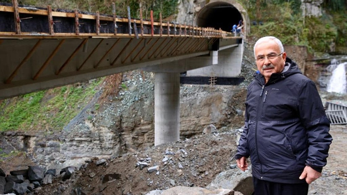 Ordu'da Heyelan Nedeniyle Kapalı Karadeniz-akdeniz Yolundaki Çalışmalarda Sona Gelindi