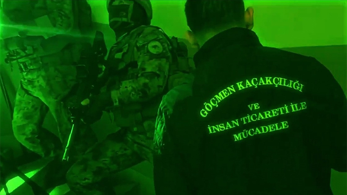 Kalkan-4 Operasyonlarında 192 Göçmen Kaçakçısı Yakalandı