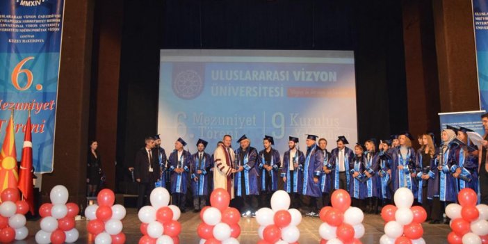 VİZYON’DA 6. MEZUNİYET VE 21 ARALIK TÜRKÇE BAYRAMI COŞKUSU!