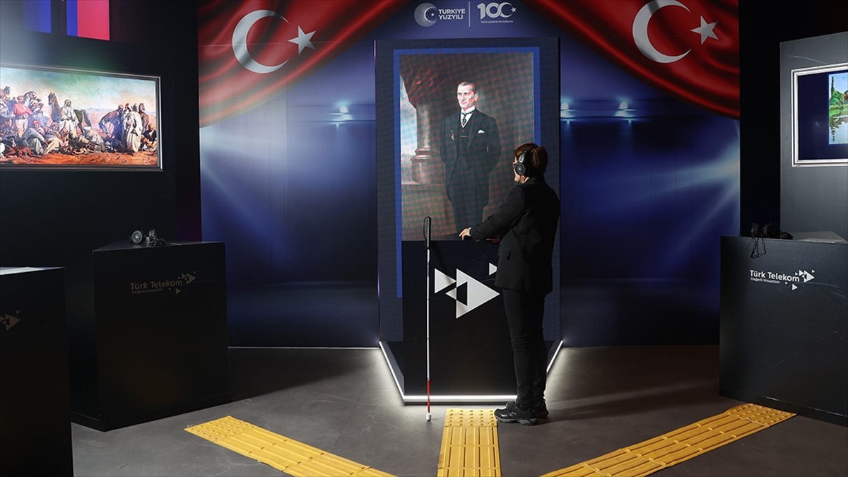 Akm'deki "tablolar Konuşuyor Dijital Sergisi"ni 10 Bin Kişi Ziyaret Etti