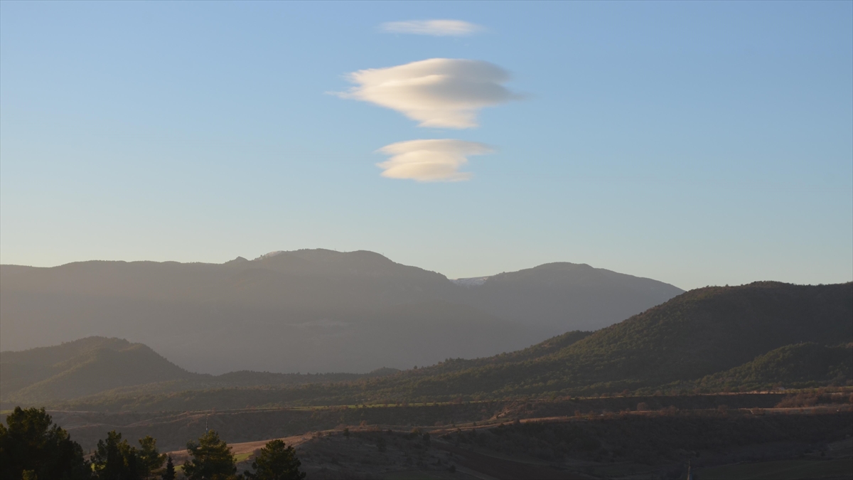 Çorum'da Mercek Bulutu Görüntülendi