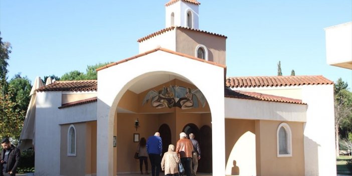 Antalya'daki Dinler Bahçesi'nde Noel Ayini Yapıldı