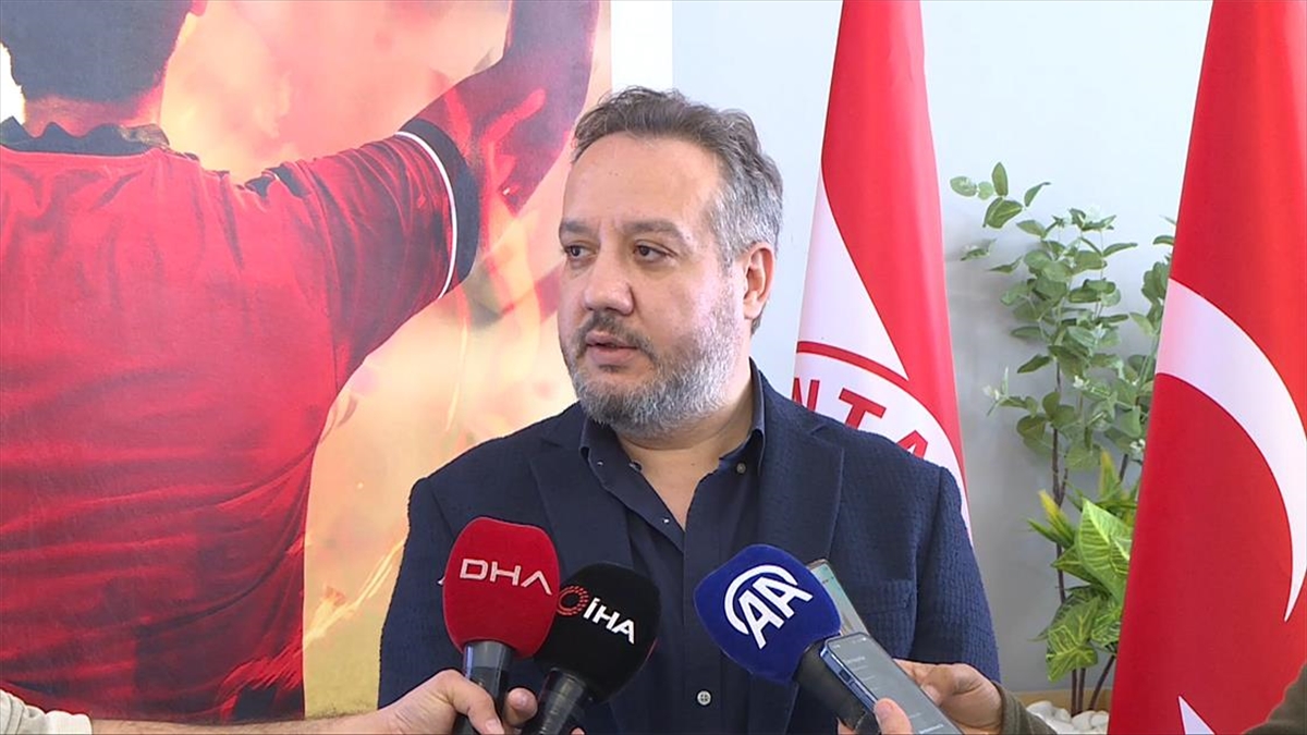 Antalyaspor'da Hedef Ligi Üçüncü Bitirmek